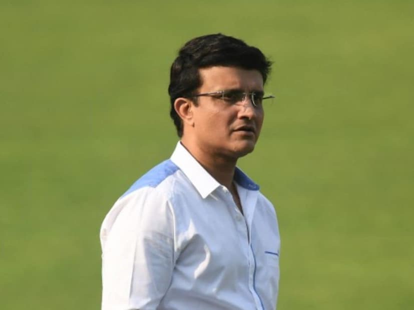 भारताचा माजी क्रिकेटपटू सौरव गांगुली याने मात्र टी-20 वर्ल्ड कप तोंडावर असताना सूर्यकुमार यादवला कॅप्टन्सीवरून हटवण्याची मागणी केली आहे. याचसोबत गांगुलीने नव्या टी-20 कर्णधाराचं नावही सुचवलं आहे.