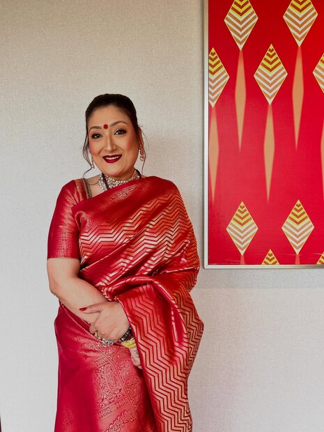 सुनीता संभावना सेठ हिने सुनीताला गोविंदाच्या अफेअरच्या चर्चांबद्दल विचारलं. त्यावर सुनीता म्हणाली, 