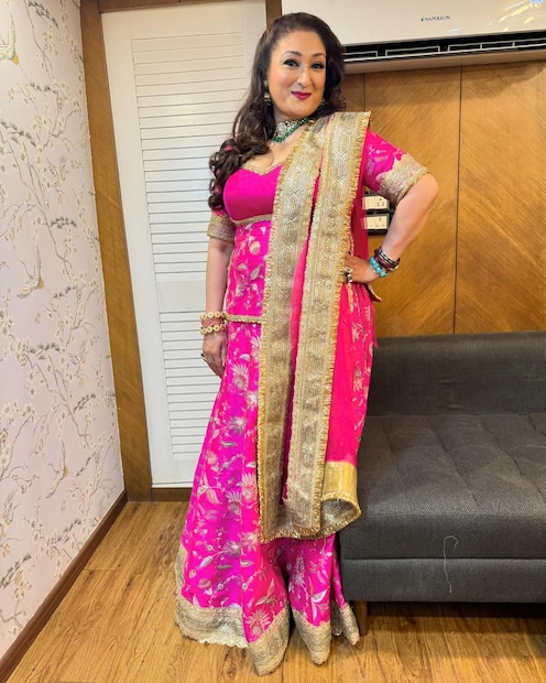  "सनी देओल म्हणतो ना ढाई किलो का हात हैं, माझा तर पाच किलोचा आहे. धबाधब मी देईल कारण यात मातारानीची पावर येईल. मी मागेपुढे बघणार नाही."