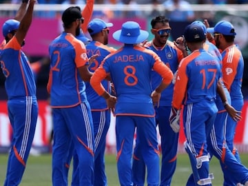 आशिया कपआधी टीम इंडियाला मोठा झटका, मॅच विनर खेळाडू स्पर्धेतून बाहेर, सूर्याच्या अडचणी वाढल्या! आशिया कपआधी टीम इंडियाला मोठा झटका, मॅच विनर खेळाडू स्पर्धेतून बाहेर, सूर्याच्या अडचणी वाढल्या!