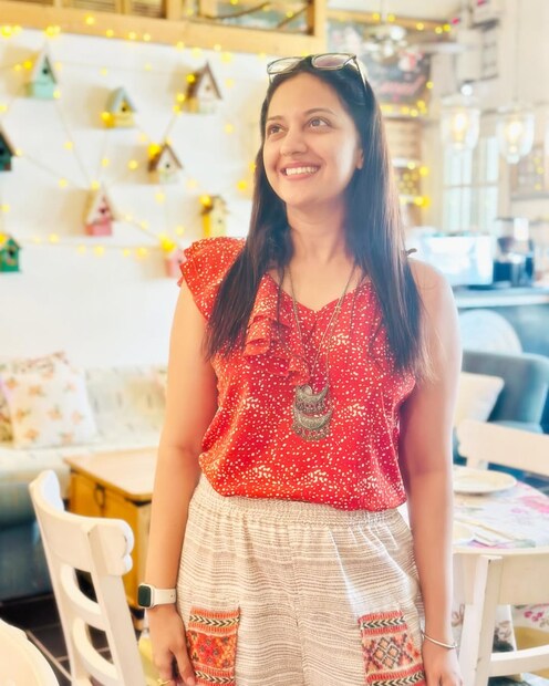 तेजश्री सोशल मीडियावर खूप सक्रीय असते. तिच्या मालिकेचे आणि वैयक्तिक आयुष्यातील अनेक अपडेट ती तिथे शेअर करत असते. दरम्यान तेजश्रीने एक भावनिक पोस्ट शेअर केली आहे. 