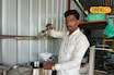 संकट आली पण हार नाही मानली, उभारला तेल घाण्याचा व्यवसाय, वर्षाला 5 लाख कमाई