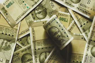 SBIमध्ये 1 लाख जमा केल्यास मिळेल ₹41,826 चं फिक्स व्याज! स्किम कोणती?