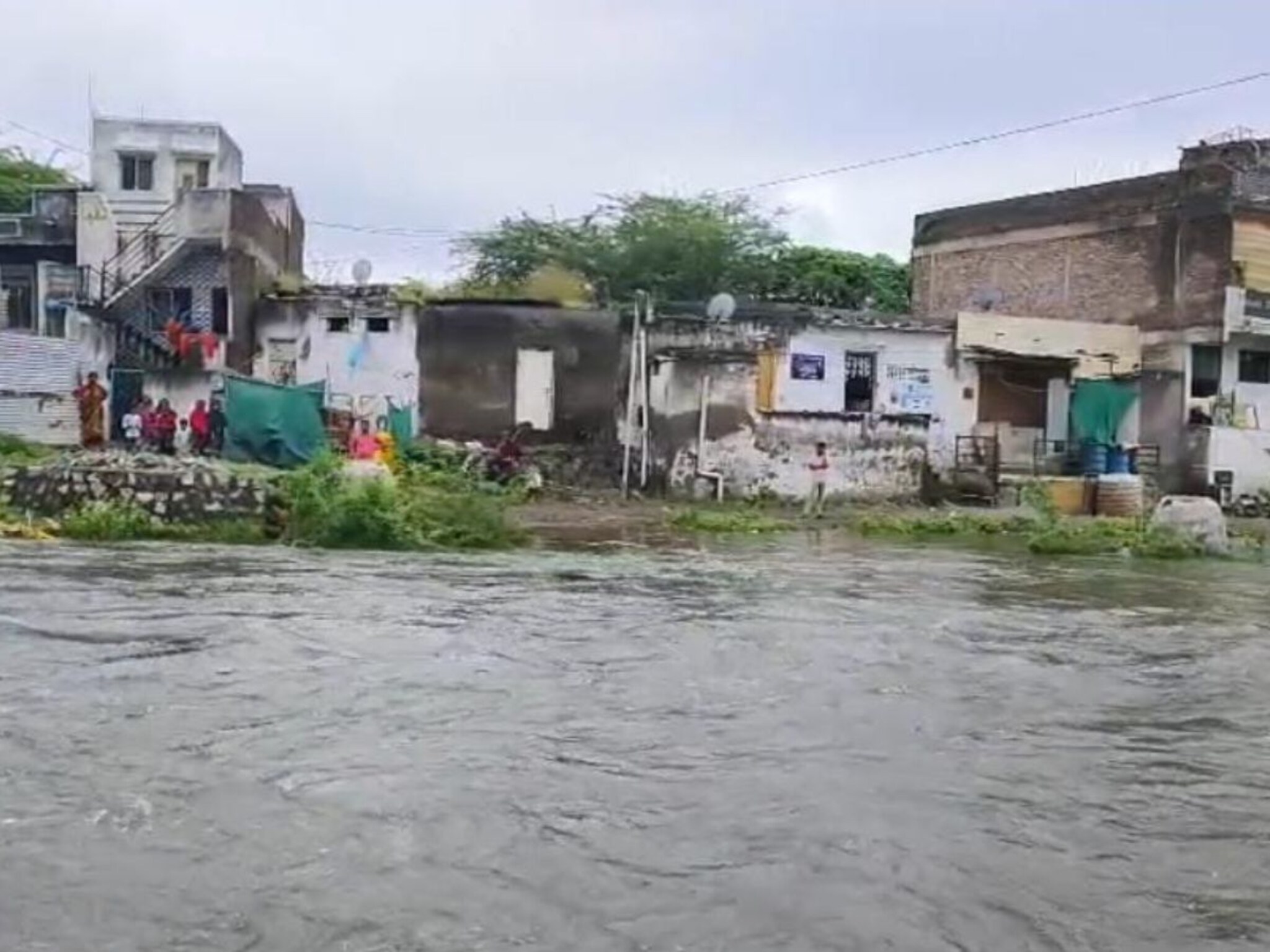 Chhatrapati Sambhajinagar Rain : छत्रपती संभाजीनगरमध्ये हाहाकार! कोणाचं घर, कोणाच्या गाड्या पाण्याखाली; मन हेलावून टाकणारे Photos