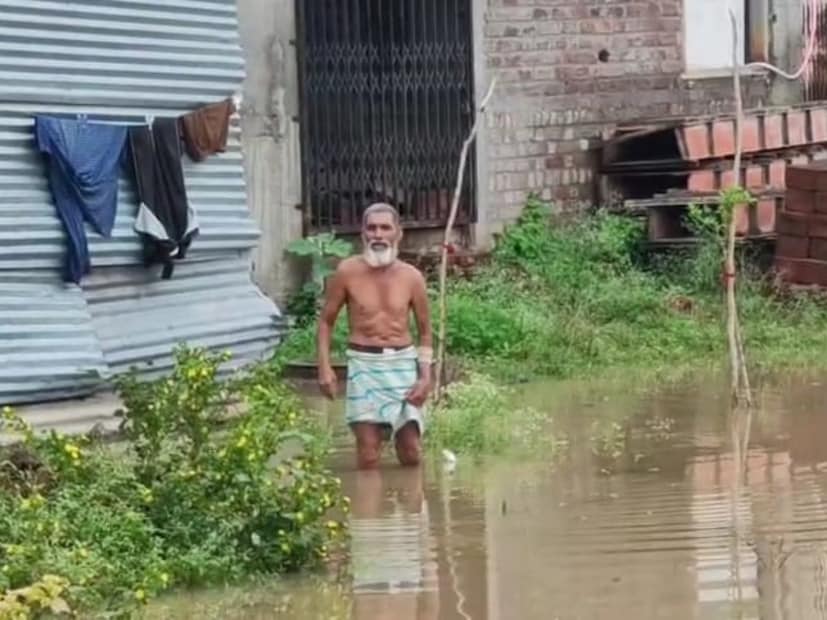  ‎सोबतच बजाज कंपनीचा गेट आणि परिसरात सध्या पानाखाली आलेला आहे. या पावसामुळे नागरिकांचे मोठे हाल देखील होत आहेत. जनजीवन विस्कळीत झालेला आहे.
