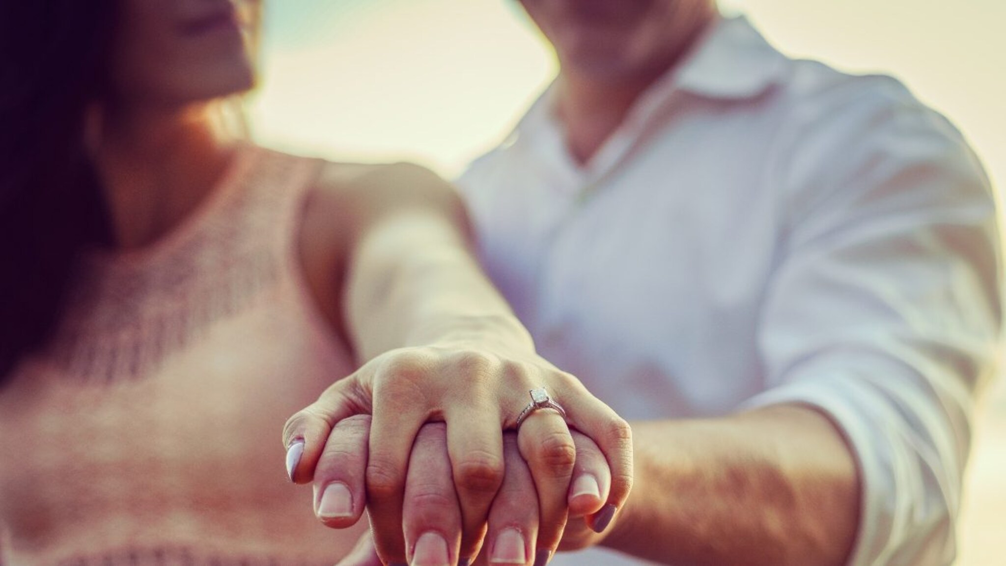 लग्न करताय? निर्णय घेण्यापूर्वी पार्टनरला नक्की विचारा 'हे' 9 प्रश्न, तरच आयुष्य अन् भविष्य होईल सुखी! 