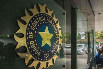BCCI मध्ये नोकरी कशी मिळवायची? पगार किती असतो? जाणून घ्या...