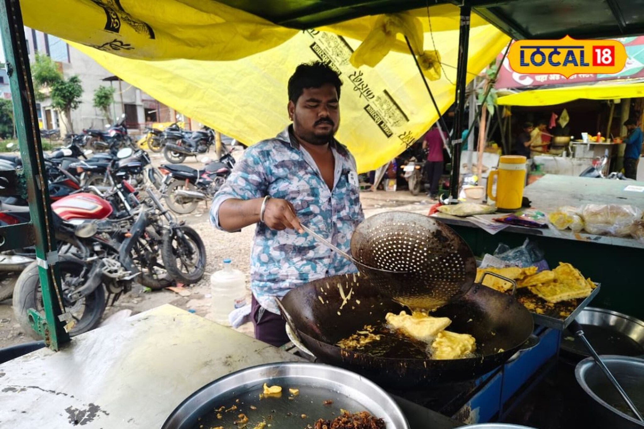 Success Story : पगारदार नोकरापेक्षा पवनचं नाश्ता सेंटर भारी, दिवसाचा गल्ला फक्त 9 हजार रुपये, मेहनतही तशीच!