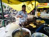 पगारदार नोकरापेक्षा पवनचं नाश्ता सेंटर भारी, दिवसाचा गल्ला फक्त 9 हजार रुपये