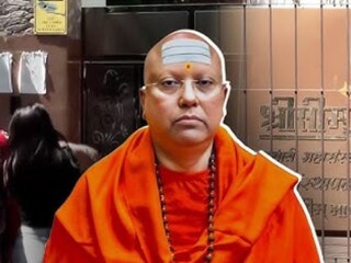 Delhi Ashram molestation case Police gots leads in Chaitanya Anand Saraswati last location 