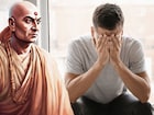 तुमच्या या सवयीच तुम्हाला करतील कंगाल, चाणक्यनीतीत सांगितल्यात त्या कोणत्या