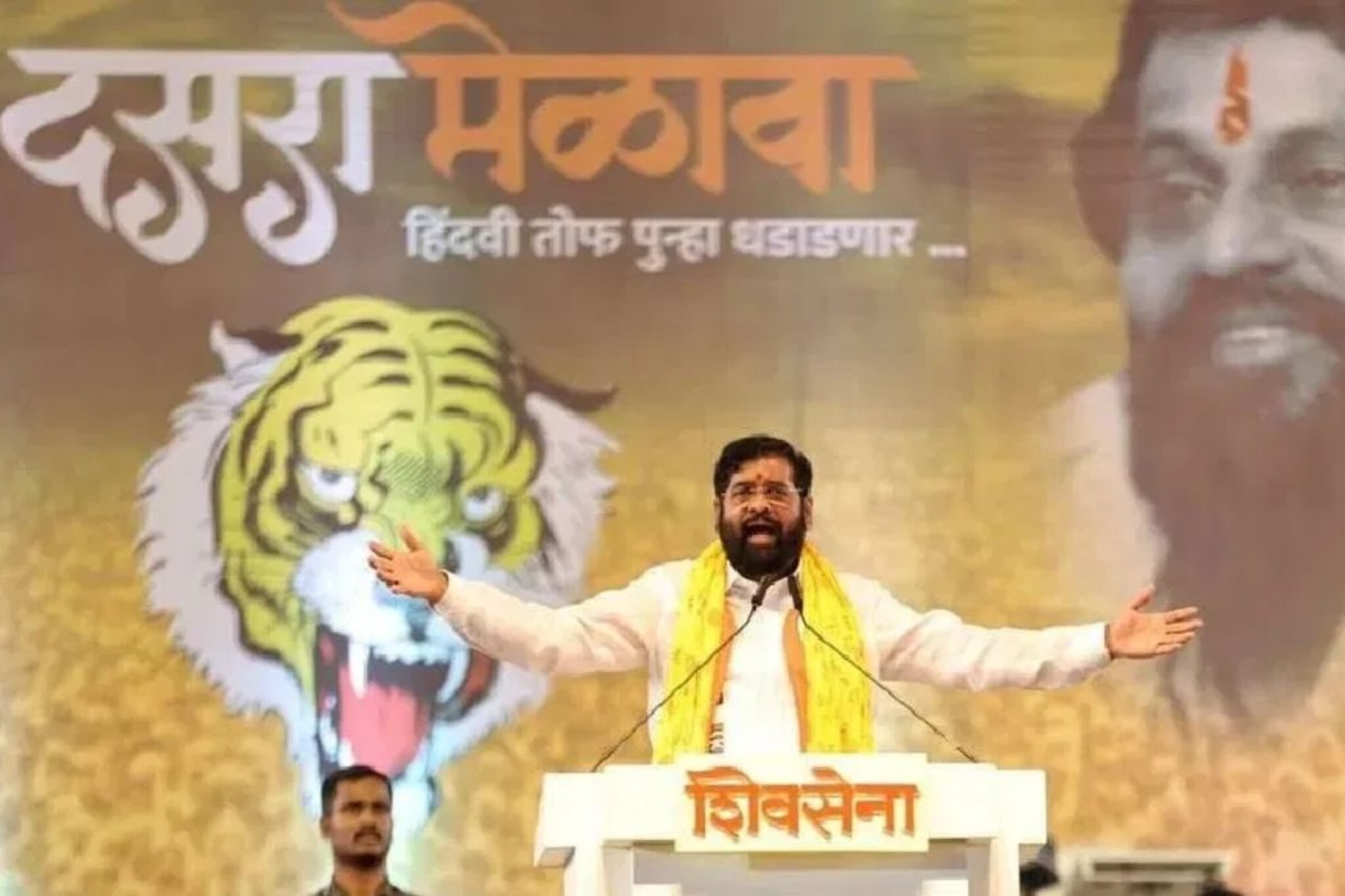 दसरा मेळाव्यातून 'आझाद मैदान आउट'?  शिंदे गटाकडून पर्यायी जागेची चाचपणी, कारण का