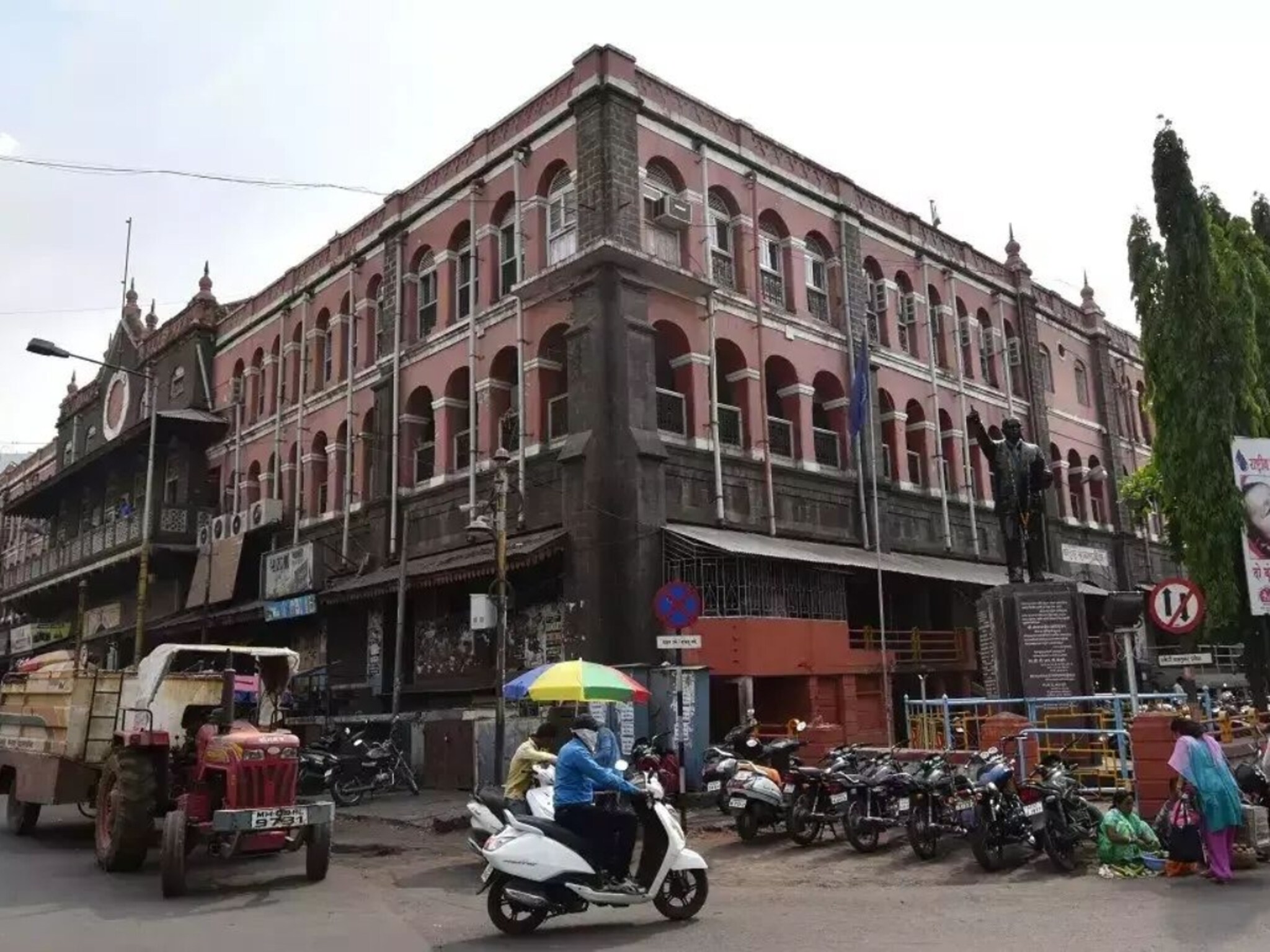 'मागण्या पूर्ण करा, अन्यथा बेमुदत संप पुकरणार', कोल्हापूर मनपा कर्मचाऱ्यांचा...