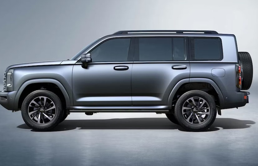 HAVAL H9 SUV बनवणारी कंपनी कुठे आहे? : Haval H9 ची किंमत 142,199.8 सौदी रियाल (अंदाजे ₹33.60 लाख भारतीय रुपये) आहे. Haval ब्रँडची मालकी चीनी ऑटोमोबाईल कंपनी ग्रेट वॉल मोटर (GWM) कडे आहे. मार्च 2013 पासून, त्यांनी SUV आणि क्रॉसओव्हर विभागात स्वतंत्र ब्रँड म्हणून एक मजबूत उपस्थिती स्थापित केली आहे.