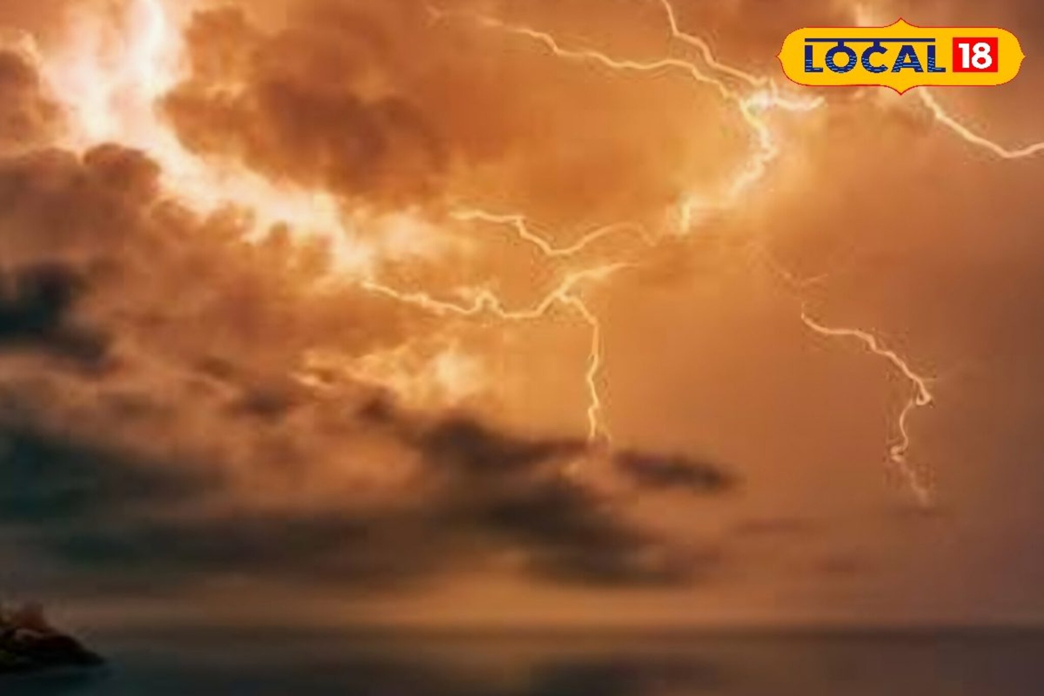 Weather Alert: ऐन दिवाळीत ढगांचे फटाके फुटणार, कोकणात अलर्ट, मुंबई-ठाण्यातून महत्त्वाचं अपडेट