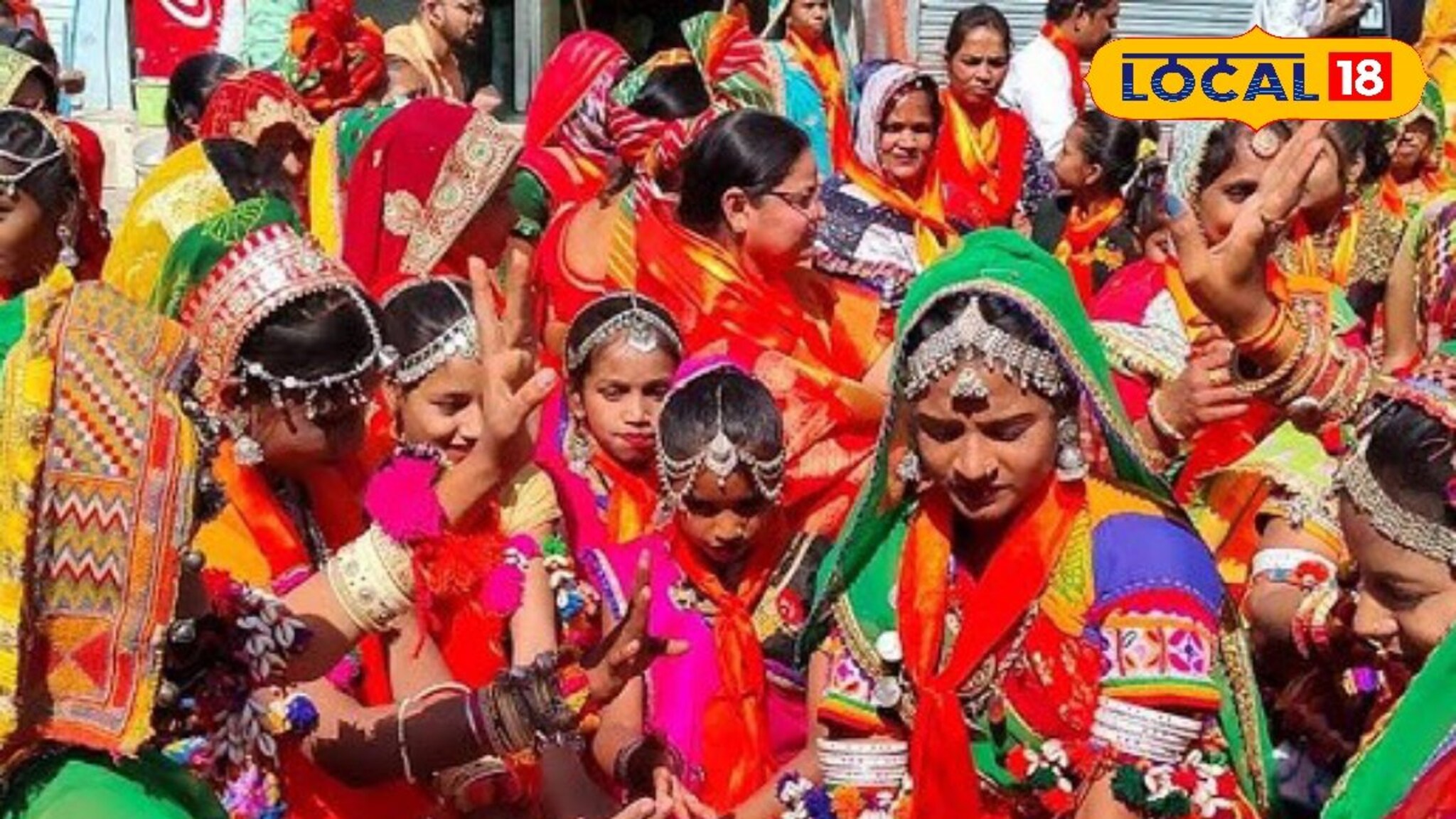 Navratri 2025 : बंजारा समाजाची नवरात्रीमध्ये आगळी- वेगळी परंपरा, अनोख्या पद्धतीने केली जाते निसर्गपूजा