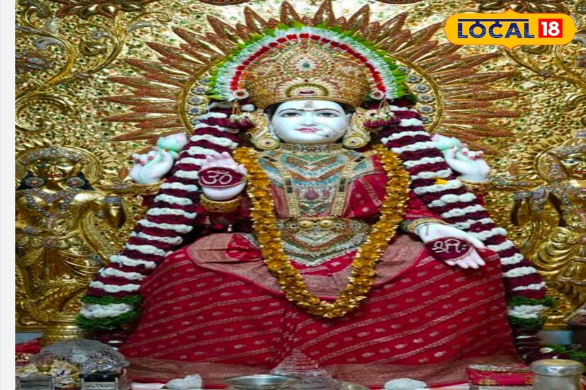 सारसबाग परिसरातील श्री महालक्ष्मी मंदिराची स्थापना बन्सीलाल रामनाथ अग्रवाल यांनी 1981 साली केली. या मंदिराचे वैशिष्ट्य म्हणजे येथे आदि पराशक्तीची तीन रूपे श्री महासरस्वती, श्री महालक्ष्मी आणि श्री महाकाली एकत्र विराजमान आहेत. विद्येची अधिष्ठात्री महासरस्वती, समृद्धीची अधिष्ठात्री महालक्ष्मी आणि सत्य व चैतन्याची अधिष्ठात्री महाकाली या त्रिदेवतांचे दर्शन एकाच ठिकाणी घेता येते. त्यामुळे या मंदिराला पुण्यात एक वेगळे धार्मिक आणि सांस्कृतिक महत्त्व प्राप्त झाले आहे. 