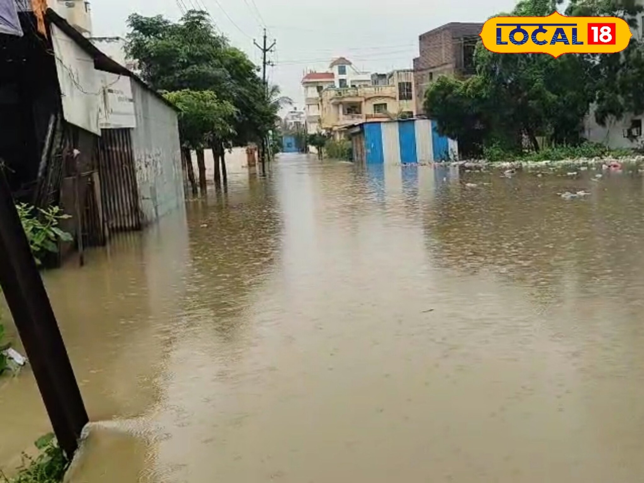बीडमध्ये पावसाचे थैमान, बिंदुसरा नदीला पूर, धांडे नगर पाण्याच्या विळख्यात, Video