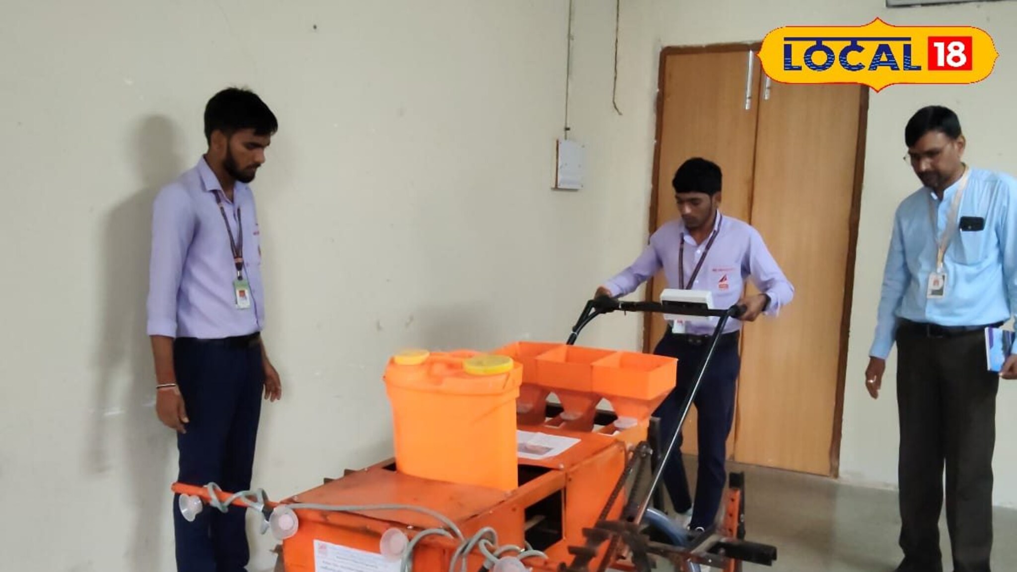 शेतकऱ्यांच्या मुलांनी बनवला अनोखा डिवाइस; एकाच मशीनवर होणार तीन कामं