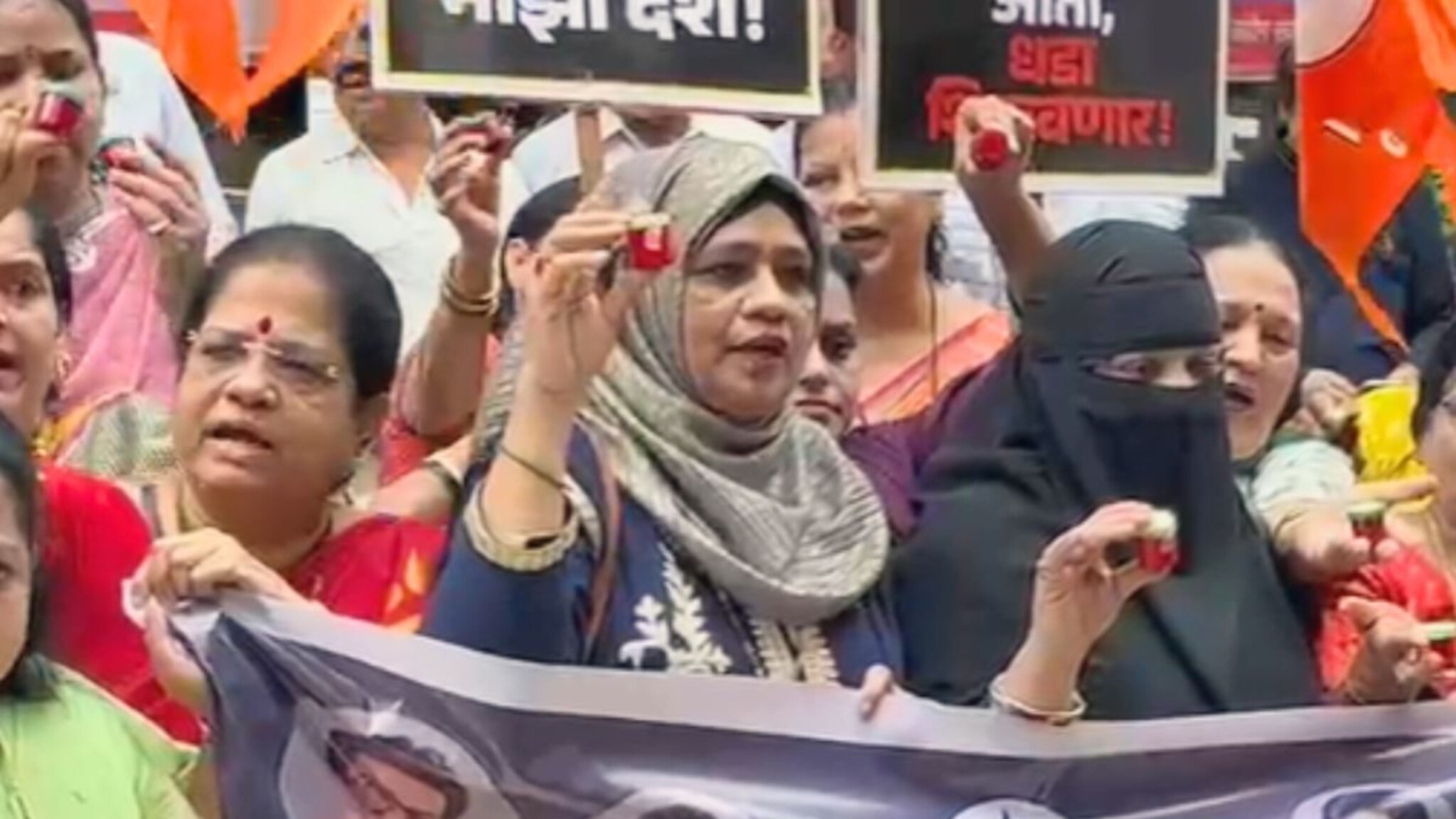 Shiv Sena UBT Protest : ‘माझं कुंकू-माझा देश’, Ind vs Pak सामन्याविरोधात ठाकरे गट आक्रमक, राजकारणही तापलं