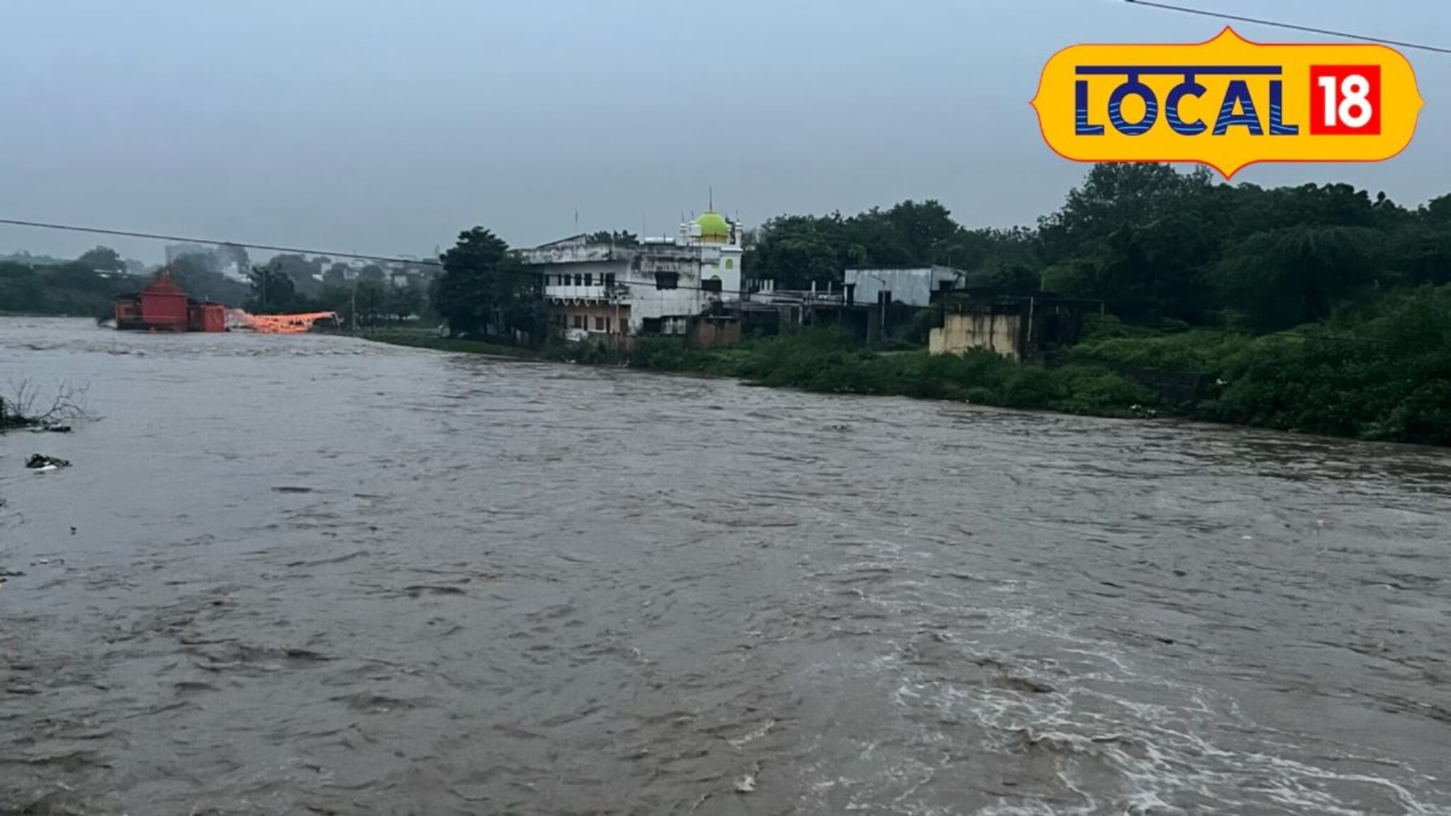जालन्यात पावसाचं रौद्ररूप, कुंडलिका आणि सीनेच्या पुरात गाड्या गेल्या वाहून