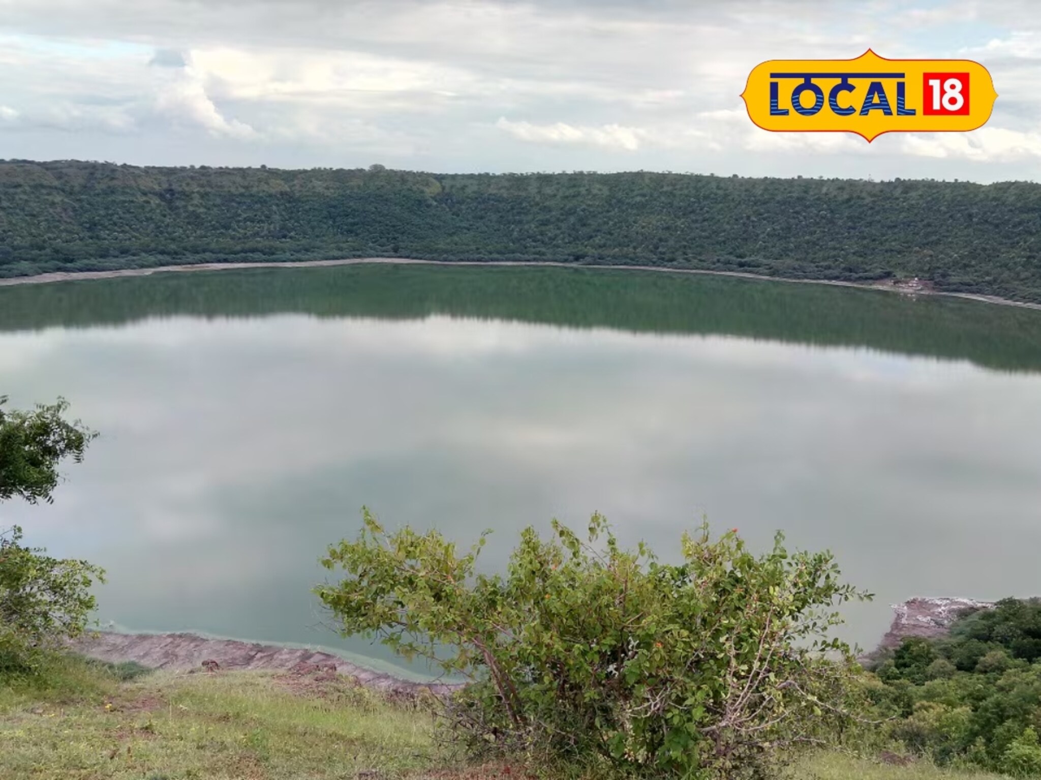 Lonar Lake: बुलढाण्यातील जिओ हेरिटेज साइट धोक्यात! जबाबदार कोण, माणूस की निसर्ग?