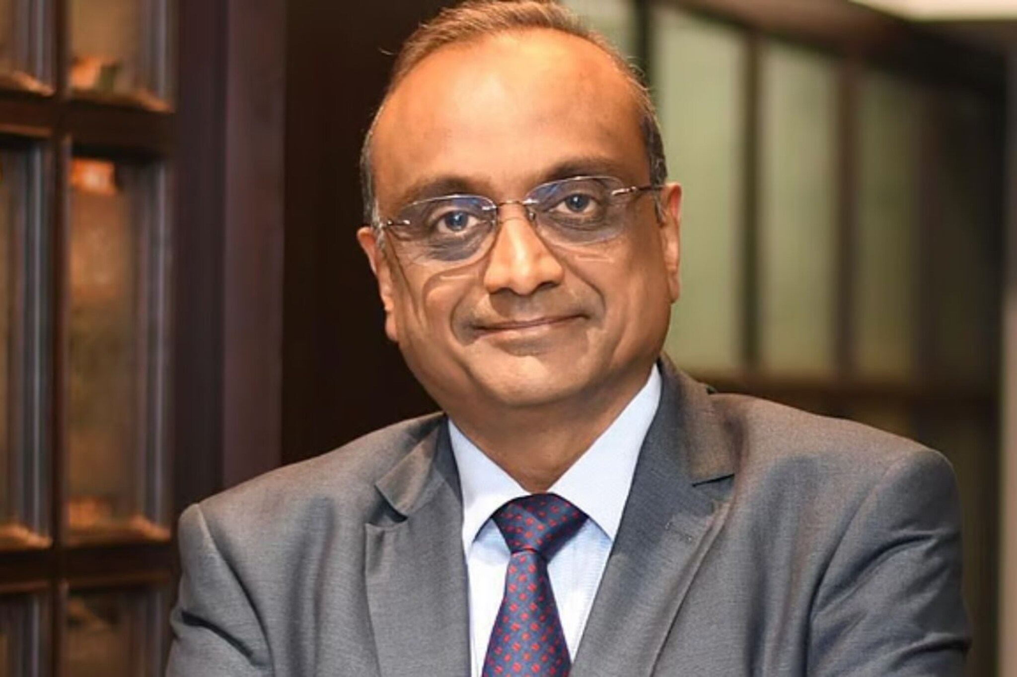 राज्याचे महाधिवक्ता बिरेंद्र सराफ यांचा तडकाफडकी राजीनामा