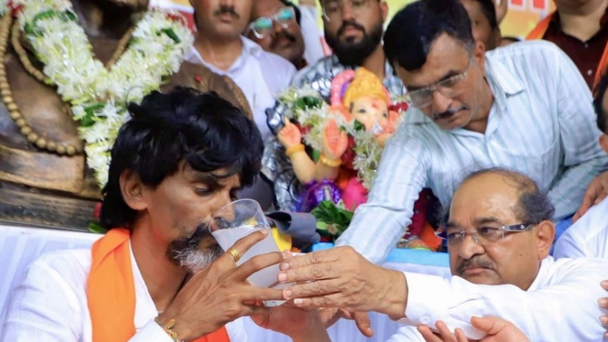 सगेसोयऱ्यावर हरकती, मराठी कुणबी एकत्रीकरणासाठी वेळ द्या, मुख्य मागण्यांवरच सरकारचे आस्ते कदम!