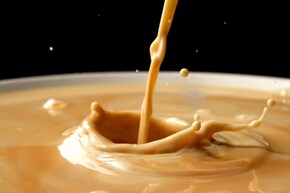 गुळाचा चहा बिघडतो, चहात आधी काय घालायचं? 3 टिप्स, घरीच बनेल फक्कड चहा