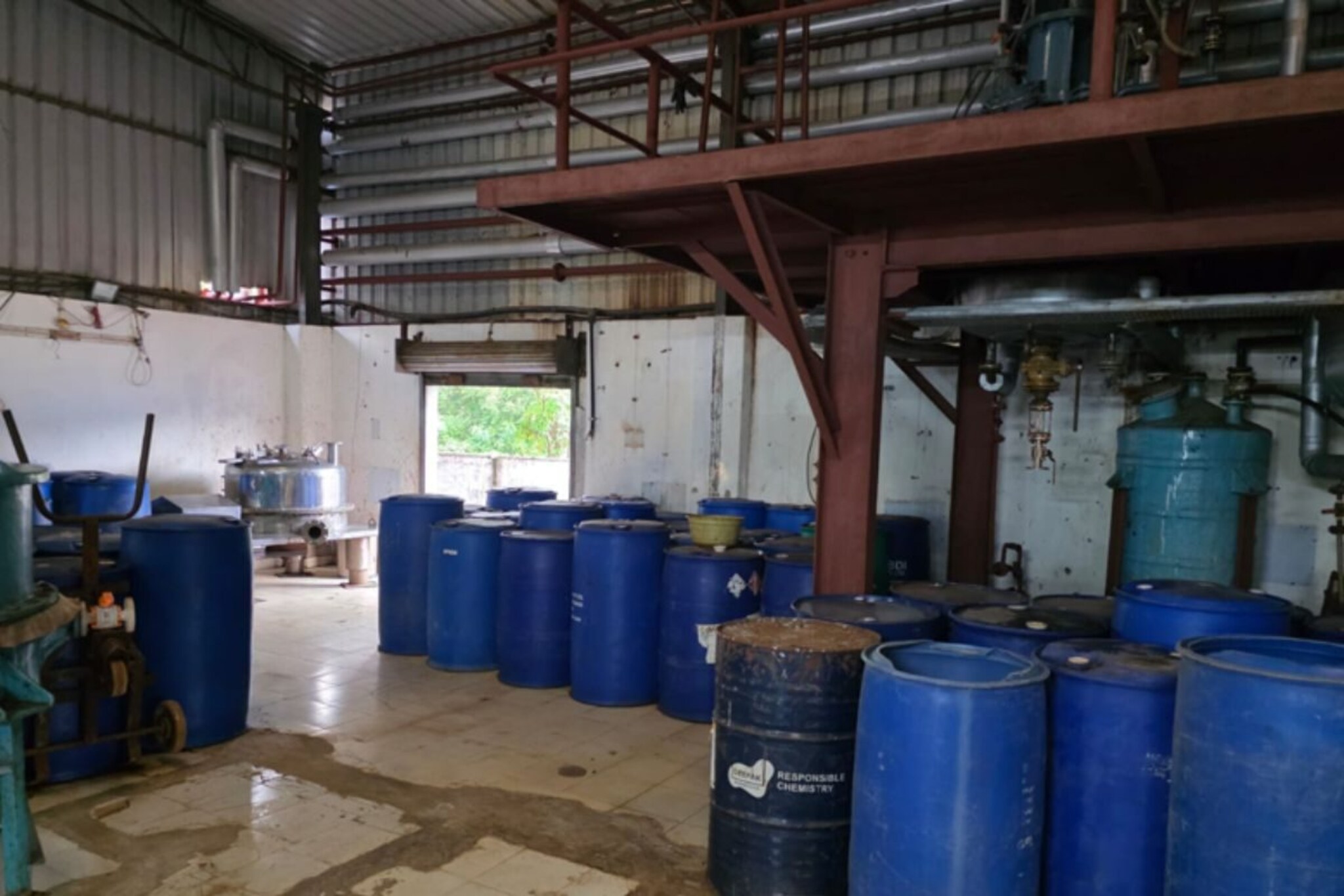 मीरारोडमधील ड्रग्सचे धागेदोरे हैदराबादपर्यंत, कादर बादशाहाचं बिंग फुटलं