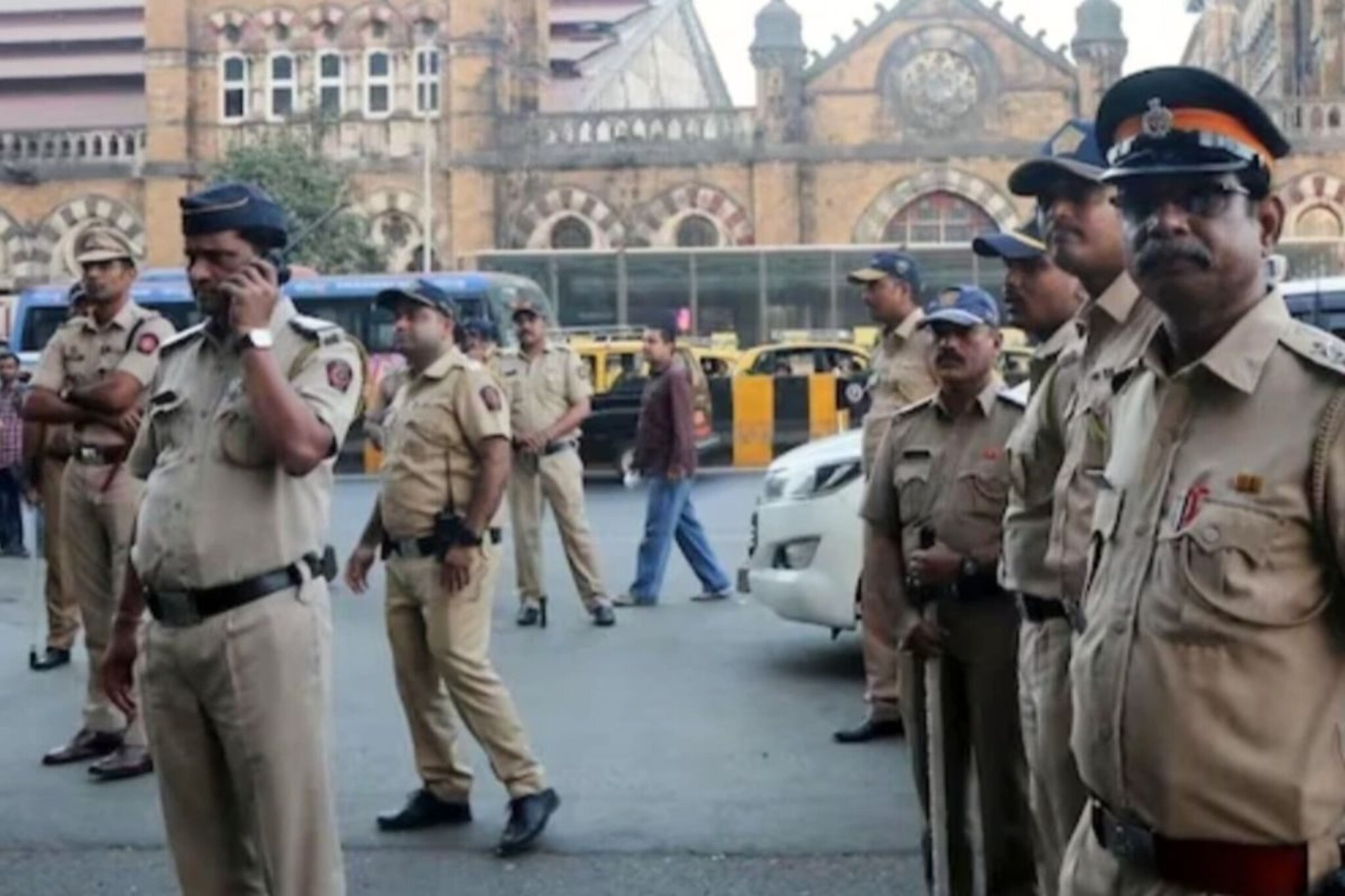 14 दहशतवादी,  400  किलो RDX, सगळी मुंबई टार्गेटवर;  पोलिसांना मिळाली धमकी