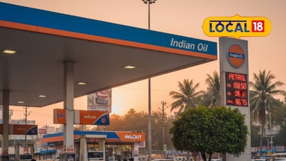 Dombivli Petrol Pump: डोंबिवलीत दहशत! दारुड्यांमुळे 11 वाजताच पेट्रोल पंप बंद करण्याची वेळ, कारण काय? Dombivli Petrol Pump: डोंबिवलीत दहशत! दारुड्यांमुळे 11 वाजताच पेट्रोल पंप बंद करण्याची वेळ, कारण काय?