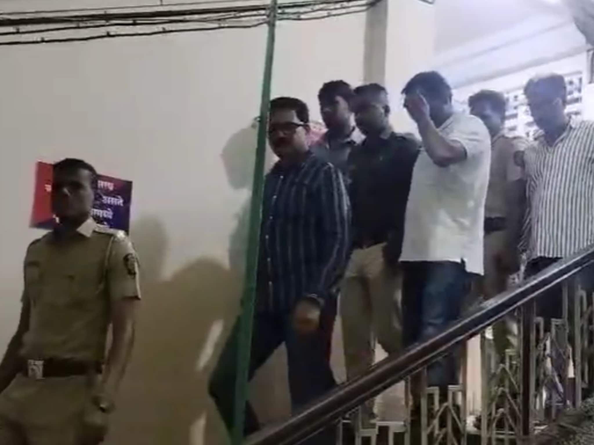 नवरात्रीच्या पूर्वसंध्येला पुणे पोलिसांची मोठी कारवाई, टोळ्यांचं कंबरडं मोडलं, ४३ जणांना तुरुंगात धाडलं