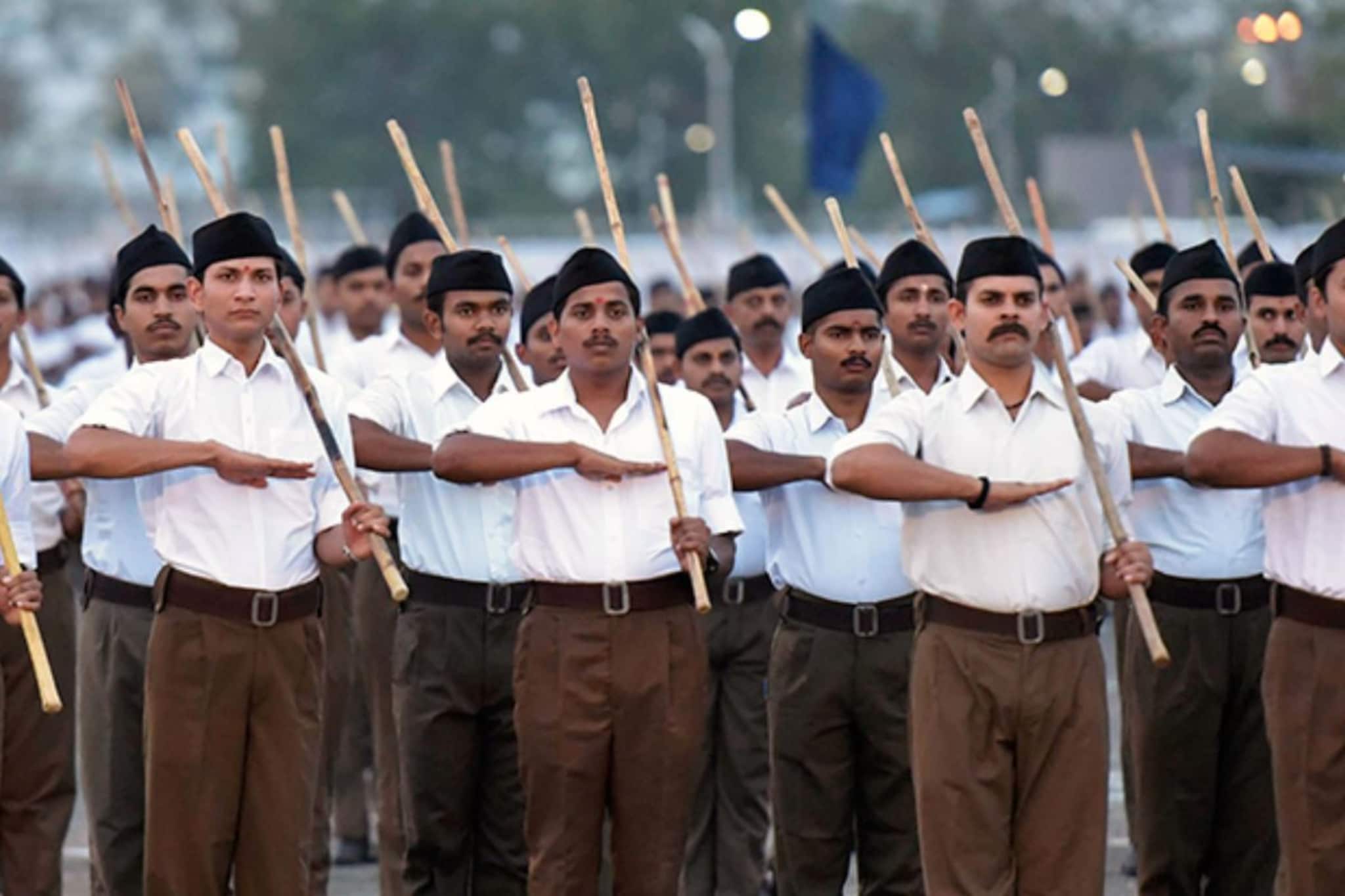 संघाच्या विजयादशमी कार्यक्रमाचे काँग्रेस नेत्यांना निमंत्रण, राऊत म्हणाले, मी तर