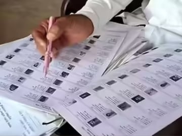  मतदार याद्यांची फेरतपासणी
