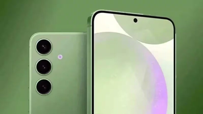 कॅमेऱ्याच्या बाबतीत यात 50MP + 8MP + 2MP असा ट्रिपल रियर कॅमेरा आणि 16MP फ्रंट कॅमेरा मिळतो. यामध्ये 128 GB and 256 GB अशा दोन व्हेरिएंटमध्ये हा फोन ग्राहकांना खरेदी करता येणार आहे. 