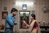 दवाखान्यात चला म्हणणाऱ्या पत्नीवर पतीचे कुऱ्हाडीने वार, नंतर गळ्याला लावला दोर
