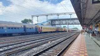 महाराष्ट्रात नामांतराचा धडाका सुरूच, शहरांनंतर आता महत्त्वाच्या रेल्वे स्टेशनचंही नाव बदललं!