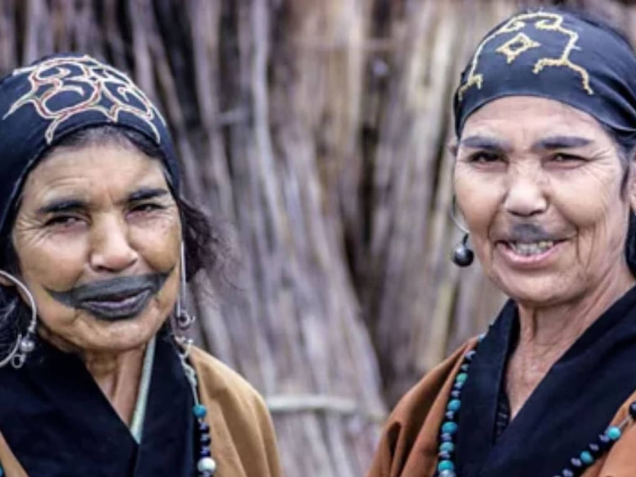 Ajab Gajab : येथील महिला ओठांवर बनवतात मिशा, 'या' प्राण्याला मानतात देव, कारण आश्चर्यचकीत करेल