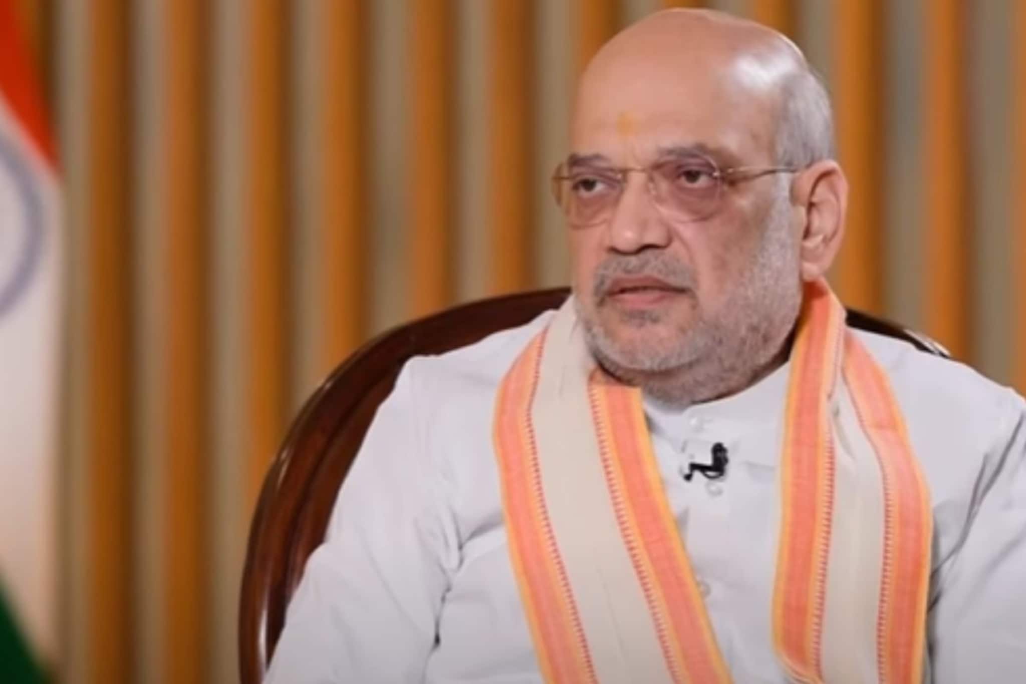 'PM मोदींच्या आईंबद्दल बोलणाऱ्यांना जनता धडा शिकवेल' - अमित शाह