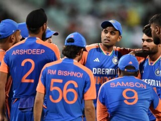टी-20 मधल्या नंबर वन बॉलरला डच्चू, सूर्याचा धक्कादायक निर्णय, टीम इंडियाने टॉस जिंकला!