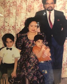 एकेकाळी लोकल ट्रेनमध्ये गाणं गाऊन पैसे कमवायचा, आज अभिनेता कोट्यवधींचा मालक
