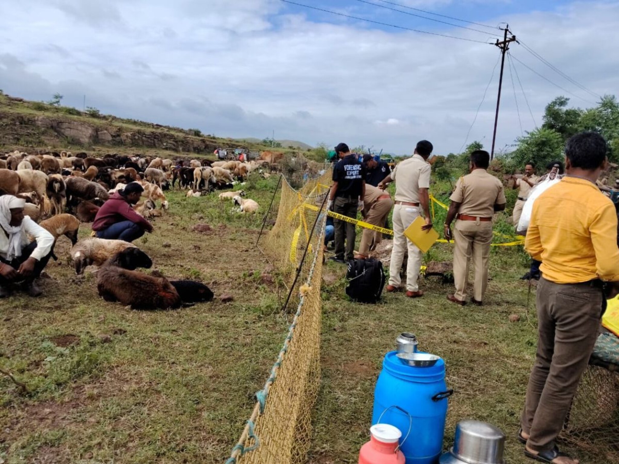 बीडमध्ये पुन्हा अमानुष हत्याकांड, 19 वर्षीय तरुणाला दगडाने ठेचून संपवलं