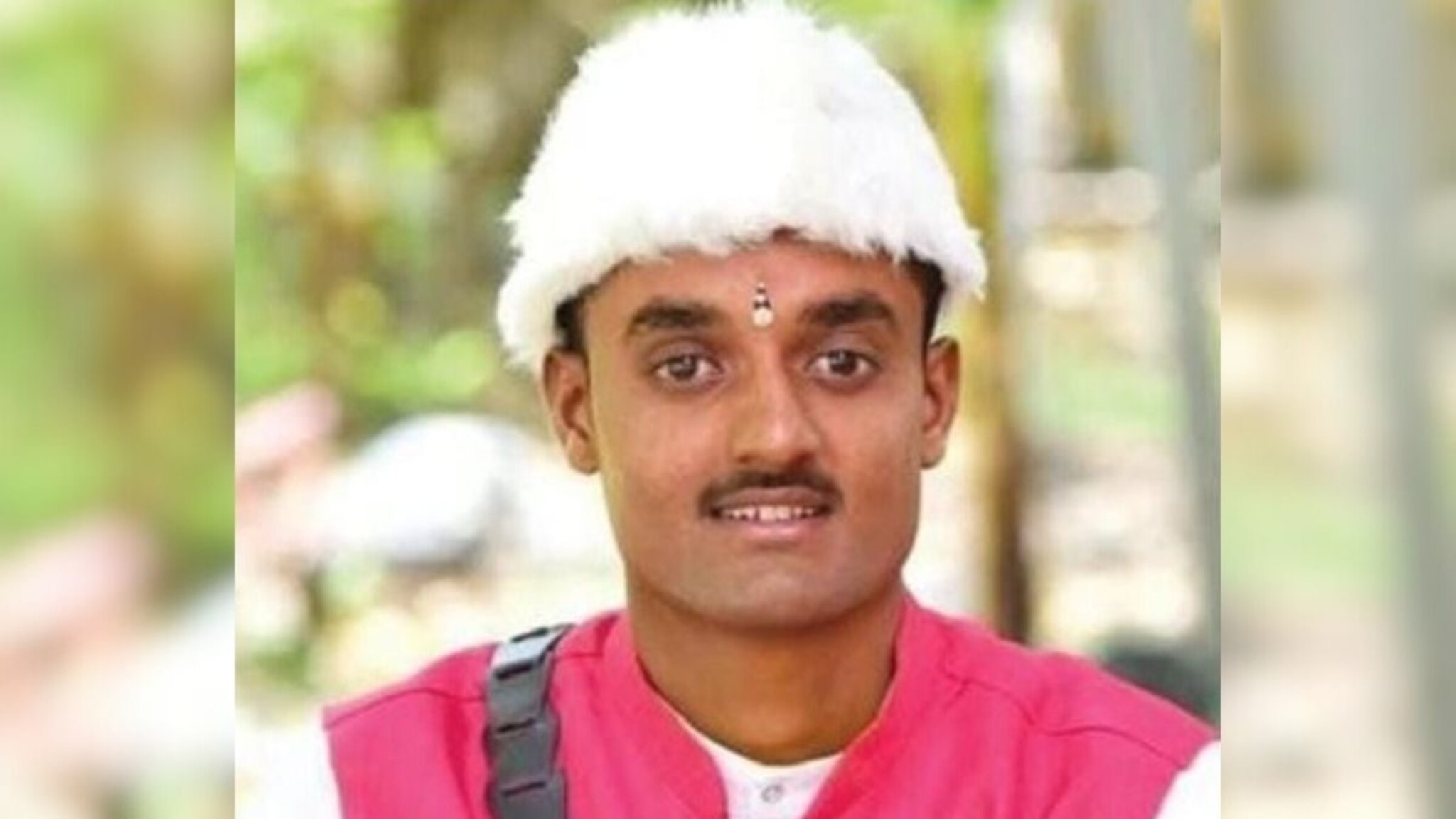 आभाळ फाटलं, शेतीची नासाडी, बुलढाण्यात कर्जाखाली दबलेल्या तरुण शेतकऱ्याने संपवलं जीवन