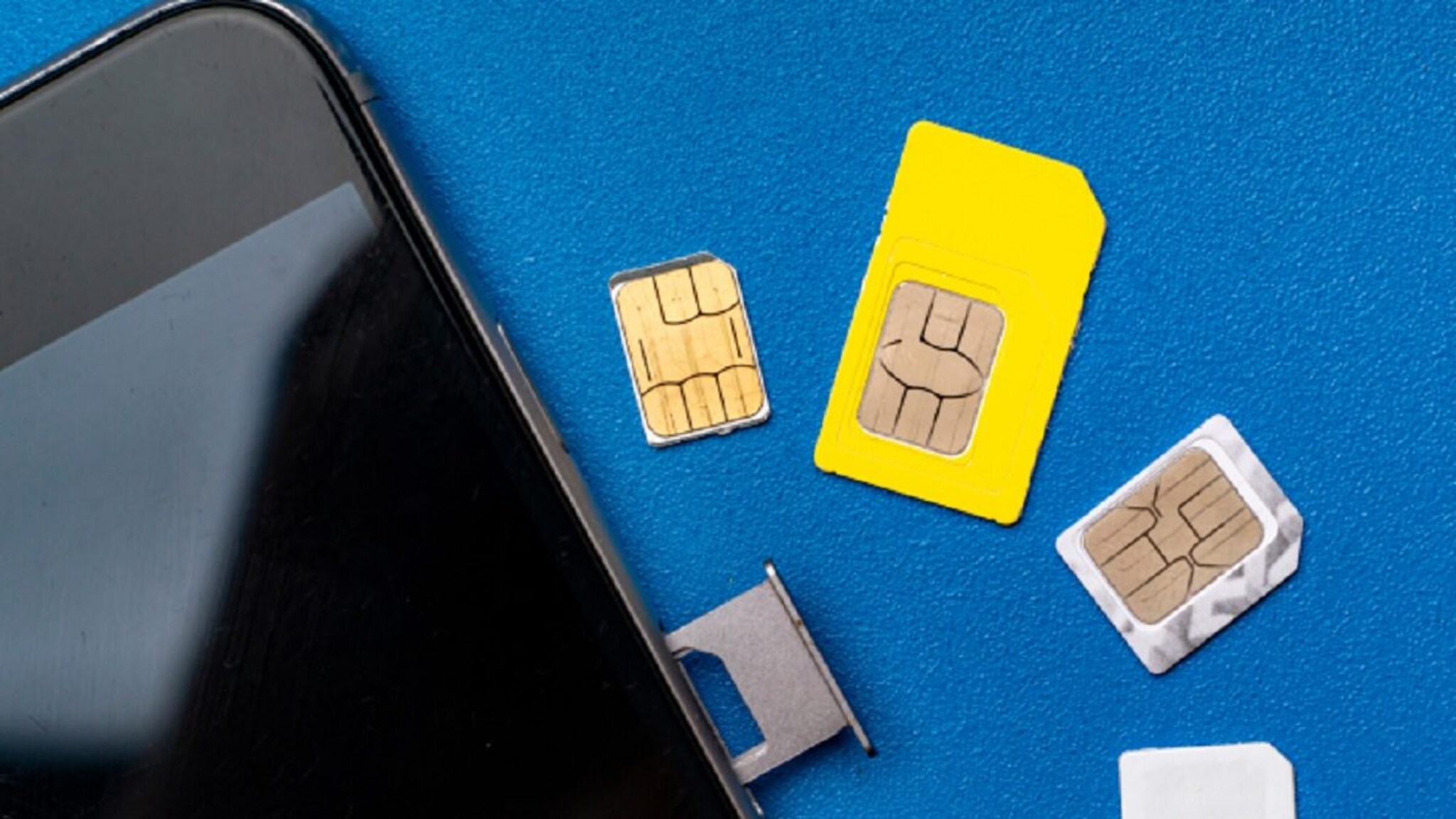 तुमच्या नावावर किती मोबाईल नंबर आहेत? असे करा चेक आणि ब्लॉक