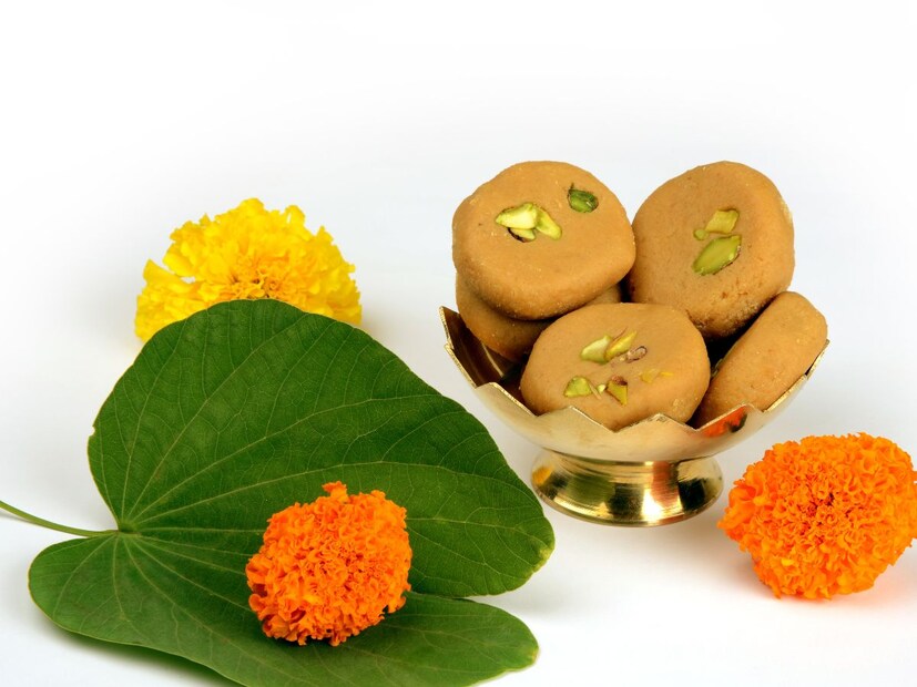 आपट्याच्या पानांना “सोनं” म्हणण्यामागे सांस्कृतिक आणि प्रतीकात्मक कारण आहे.