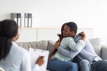 Extra Marital Affair आता गुन्हा नाही, हायकोर्टाचा ऐतिहासिक निर्णय