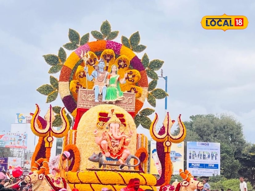 पुणे शहरात लाडक्या गणरायांना निरोप देण्यासाठी पुणेकरांनी जय्यत तयारी केली आहे. गुजरात गणरायांना निरोप देण्यासाठी मोठ्या प्रमाणात रथाची सजावट केली जाते. विसर्जन मिरवणुकीत प्रत्येक मंडळ नागरिकांचे लक्ष वेधून घेण्यासाठी मिरवणूक रथाची आरास करतात.