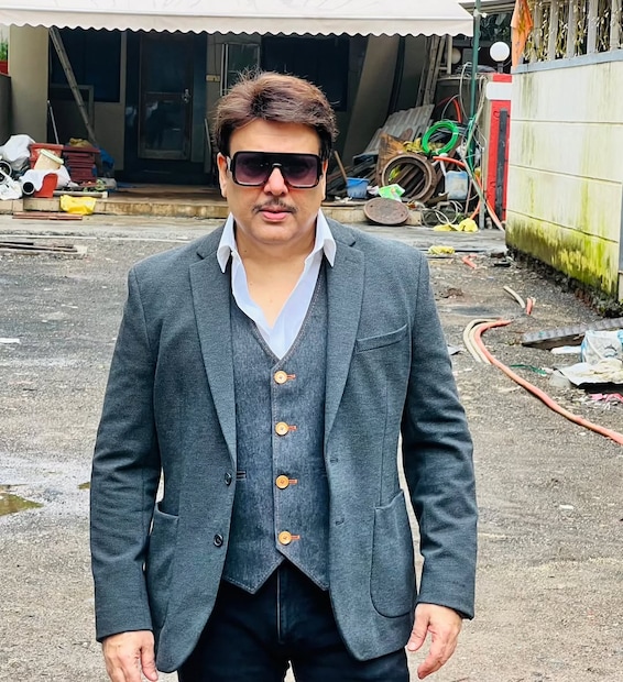  "मी कधीच कोणासमोर झुकत नाही. माणसाने माणसासमोर रडू नये त्यांच्यासमोर ( देवासमोर ) रडावं. मी मरून जाईन पण माणसांसमोर रडणार नाही. मी यांच्या ( देवासमोर ) रडते, डोकं टेकवते. जिद्द करते की माझी इच्छा पूर्ण कर."