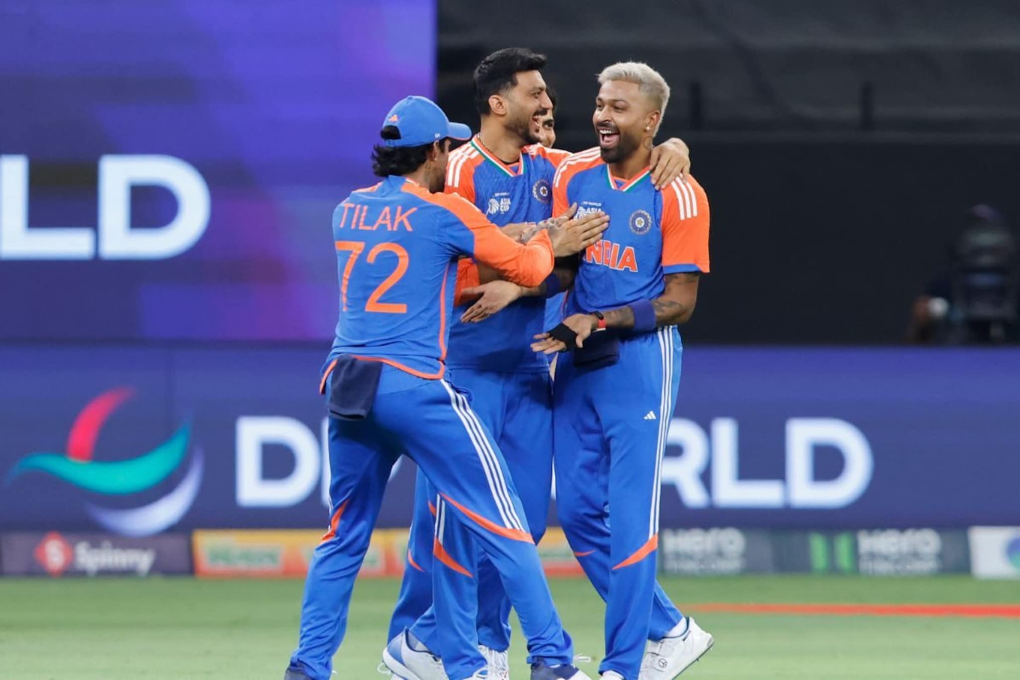 पहिल्याच ओव्हरमध्ये पाकिस्तानची दाणादाण, हार्दिकने घेतलं गोल्डन डक